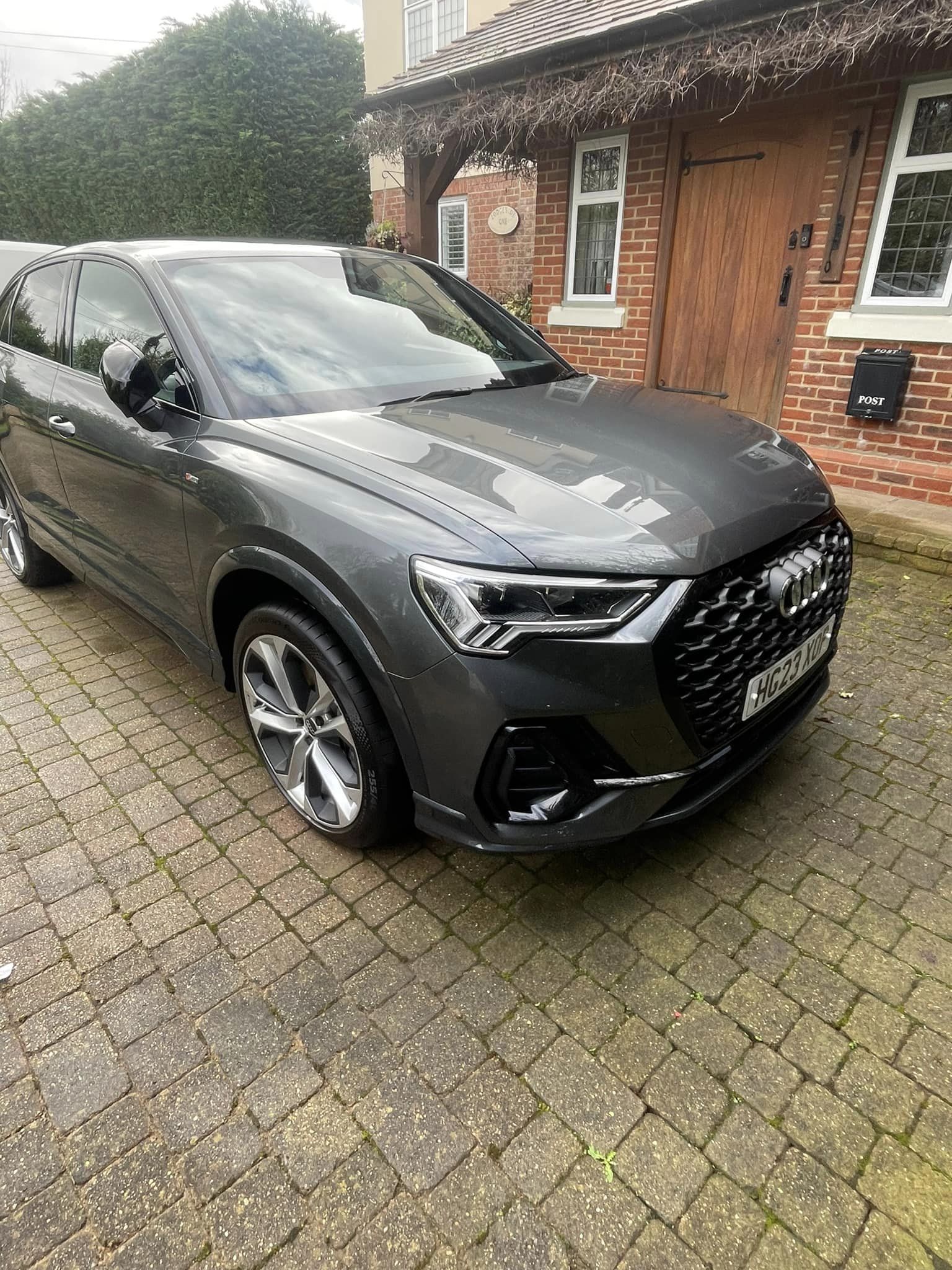 Maintenance wash for an Audi